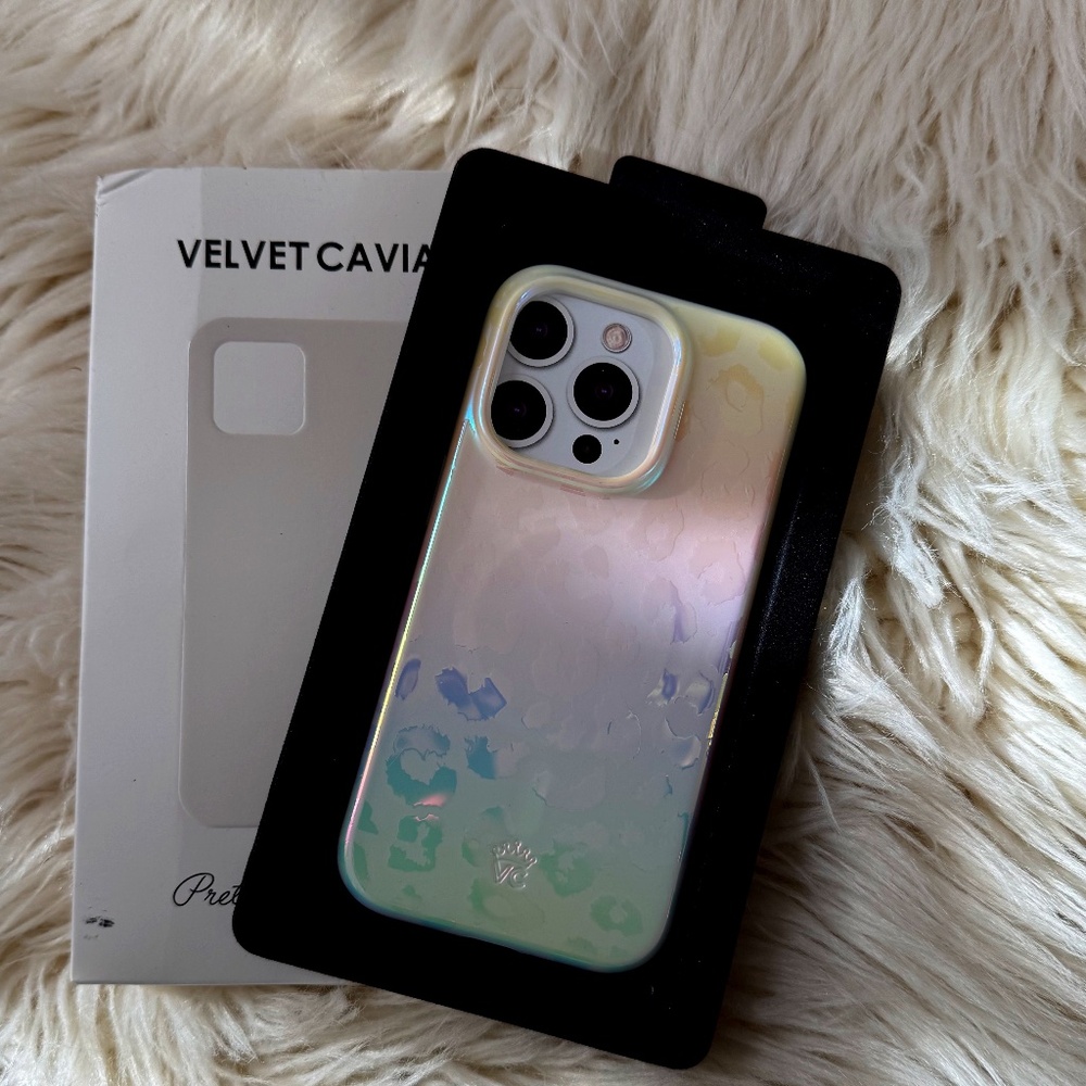 iPhone 14pro opal leopard case